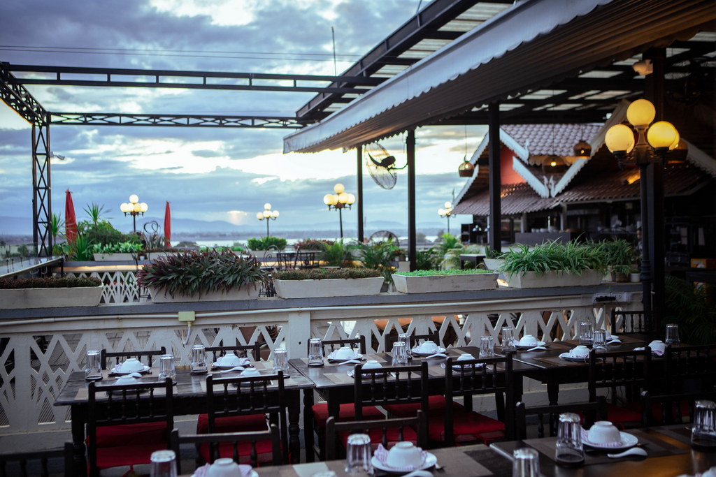 Pakse Hotel & Restaurant  - Paksé (LAOS)